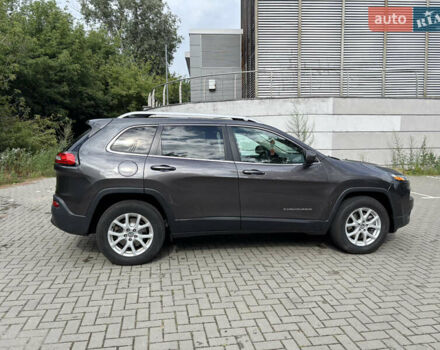 Сірий Джип Cherokee, об'ємом двигуна 2.36 л та пробігом 90 тис. км за 13600 $, фото 9 на Automoto.ua