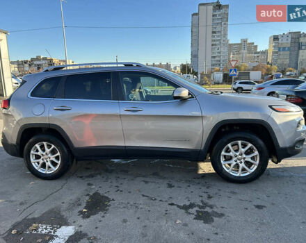 Сірий Джип Cherokee, об'ємом двигуна 2.36 л та пробігом 92 тис. км за 15900 $, фото 6 на Automoto.ua