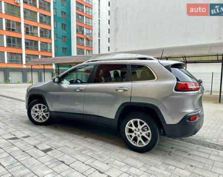 Сірий Джип Cherokee, об'ємом двигуна 2.4 л та пробігом 171 тис. км за 12999 $, фото 10 на Automoto.ua