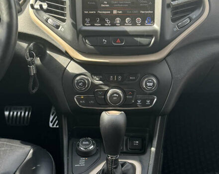 Сірий Джип Cherokee, об'ємом двигуна 3.2 л та пробігом 116 тис. км за 16900 $, фото 8 на Automoto.ua