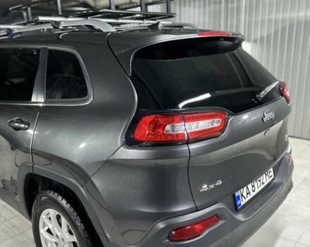 Серый Джип Чероки, объемом двигателя 3.24 л и пробегом 179 тыс. км за 14000 $, фото 30 на Automoto.ua