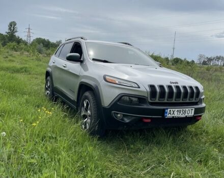 Сірий Джип Cherokee, об'ємом двигуна 2.4 л та пробігом 320 тис. км за 12000 $, фото 3 на Automoto.ua
