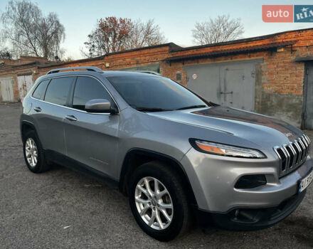 Серый Джип Чероки, объемом двигателя 2.4 л и пробегом 154 тыс. км за 14200 $, фото 2 на Automoto.ua