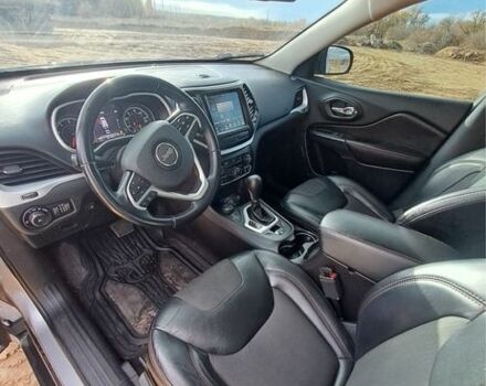 Сірий Джип Cherokee, об'ємом двигуна 2.4 л та пробігом 320 тис. км за 12000 $, фото 7 на Automoto.ua