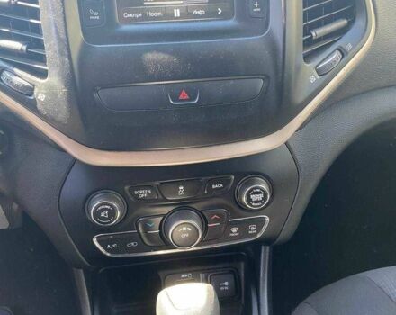 Джип Чероки 2016 в Черкассах на Automoto.ua Серый Джип Чероки, объемом двигателя 2.4 л и пробегом 130 тыс. км за 13700 $, фото 18 на Automoto.ua