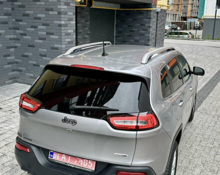 Сірий Джип Cherokee, об'ємом двигуна 2.4 л та пробігом 171 тис. км за 12999 $, фото 22 на Automoto.ua