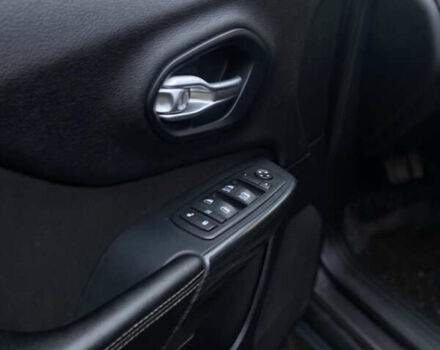 Серый Джип Чероки, объемом двигателя 2.4 л и пробегом 150 тыс. км за 11900 $, фото 14 на Automoto.ua