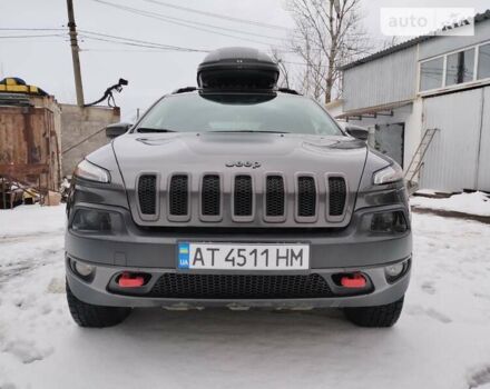 Сірий Джип Cherokee, об'ємом двигуна 2.36 л та пробігом 140 тис. км за 19000 $, фото 9 на Automoto.ua