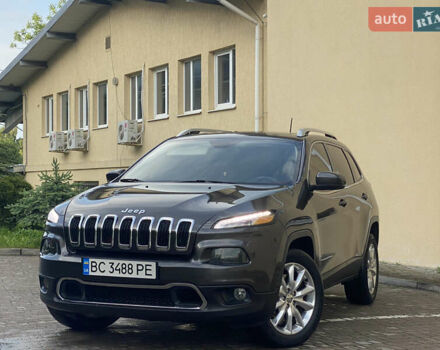 Джип Чероки 2016 в Трускавце на Automoto.ua Серый Джип Чероки, объемом двигателя 3.24 л и пробегом 159 тыс. км за 13999 $, фото 7 на Automoto.ua