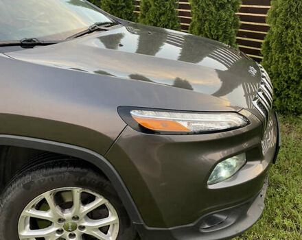 Серый Джип Чероки, объемом двигателя 2.36 л и пробегом 212 тыс. км за 15000 $, фото 1 на Automoto.ua