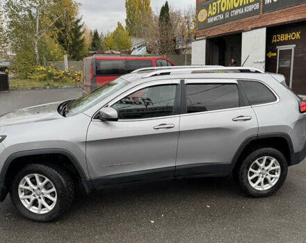 Серый Джип Чероки, объемом двигателя 3.24 л и пробегом 148 тыс. км за 17500 $, фото 7 на Automoto.ua