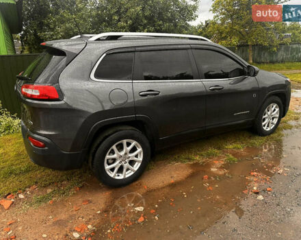 Джип Чероки 2016 в Городне на Automoto.ua Серый Джип Чероки, объемом двигателя 2.36 л и пробегом 127 тыс. км за 15500 $, фото 3 на Automoto.ua