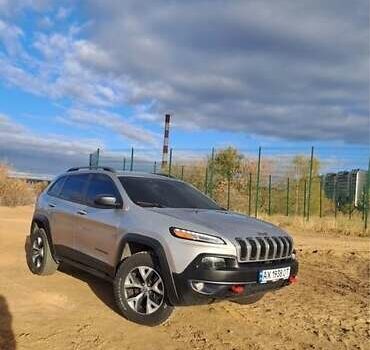 Сірий Джип Cherokee, об'ємом двигуна 2.4 л та пробігом 320 тис. км за 12000 $, фото 10 на Automoto.ua
