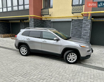Сірий Джип Cherokee, об'ємом двигуна 2.4 л та пробігом 171 тис. км за 12999 $, фото 3 на Automoto.ua