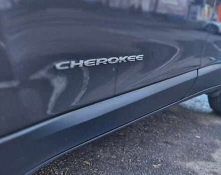 Сірий Джип Cherokee, об'ємом двигуна 2.36 л та пробігом 167 тис. км за 13000 $, фото 12 на Automoto.ua
