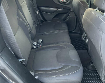 Серый Джип Чероки, объемом двигателя 3.24 л и пробегом 179 тыс. км за 14000 $, фото 8 на Automoto.ua