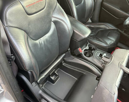 Серый Джип Чероки, объемом двигателя 3.24 л и пробегом 173 тыс. км за 15499 $, фото 7 на Automoto.ua