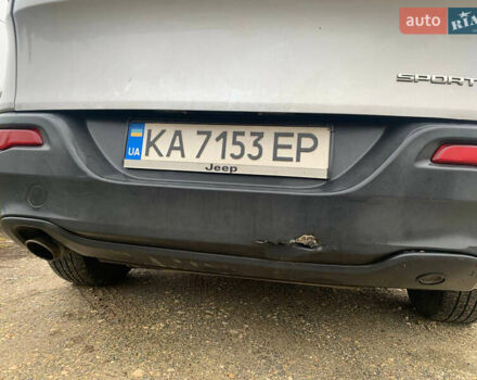 Сірий Джип Cherokee, об'ємом двигуна 2.36 л та пробігом 197 тис. км за 10600 $, фото 1 на Automoto.ua