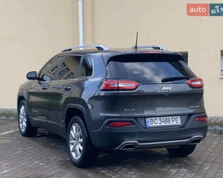 Джип Чероки 2016 в Трускавце на Automoto.ua Серый Джип Чероки, объемом двигателя 3.24 л и пробегом 159 тыс. км за 13999 $, фото 24 на Automoto.ua