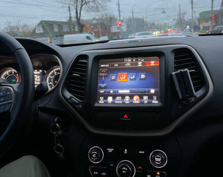 Серый Джип Чероки, объемом двигателя 2.36 л и пробегом 134 тыс. км за 12400 $, фото 9 на Automoto.ua