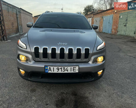 Серый Джип Чероки, объемом двигателя 2.4 л и пробегом 154 тыс. км за 14200 $, фото 1 на Automoto.ua