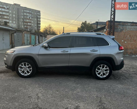 Серый Джип Чероки, объемом двигателя 2.4 л и пробегом 154 тыс. км за 14200 $, фото 6 на Automoto.ua