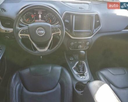 Серый Джип Чероки, объемом двигателя 3.2 л и пробегом 131 тыс. км за 1600 $, фото 7 на Automoto.ua