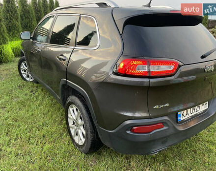 Серый Джип Чероки, объемом двигателя 2.36 л и пробегом 212 тыс. км за 15000 $, фото 4 на Automoto.ua