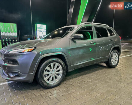 Серый Джип Чероки, объемом двигателя 3.24 л и пробегом 201 тыс. км за 16300 $, фото 28 на Automoto.ua