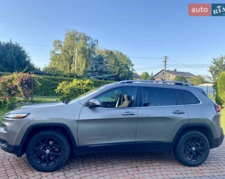 Серый Джип Чероки, объемом двигателя 2.36 л и пробегом 139 тыс. км за 13500 $, фото 13 на Automoto.ua