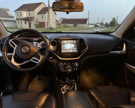 Серый Джип Чероки, объемом двигателя 2.4 л и пробегом 199 тыс. км за 13800 $, фото 6 на Automoto.ua