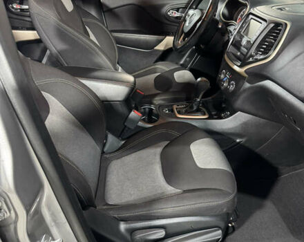 Серый Джип Чероки, объемом двигателя 2.36 л и пробегом 148 тыс. км за 11800 $, фото 11 на Automoto.ua