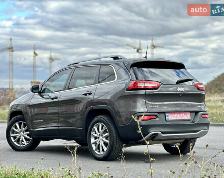Джип Cherokee 2017 у Вінниці на Automoto.ua Сірий Джип Cherokee, об'ємом двигуна 2.4 л та пробігом 136 тис. км за 16777 $, фото 27 на Automoto.ua