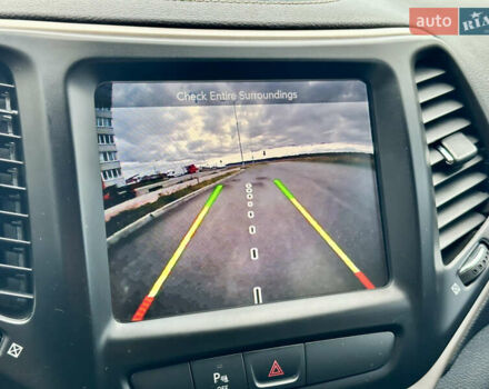 Джип Cherokee 2017 у Вінниці на Automoto.ua Сірий Джип Cherokee, об'ємом двигуна 2.4 л та пробігом 136 тис. км за 16777 $, фото 69 на Automoto.ua