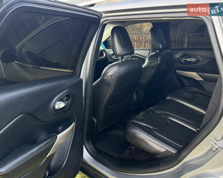 Серый Джип Чероки, объемом двигателя 3.24 л и пробегом 144 тыс. км за 17000 $, фото 25 на Automoto.ua