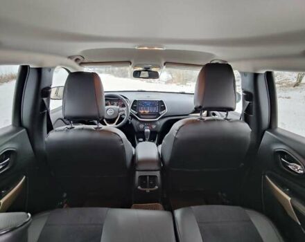 Серый Джип Чероки, объемом двигателя 2.4 л и пробегом 79 тыс. км за 16900 $, фото 21 на Automoto.ua