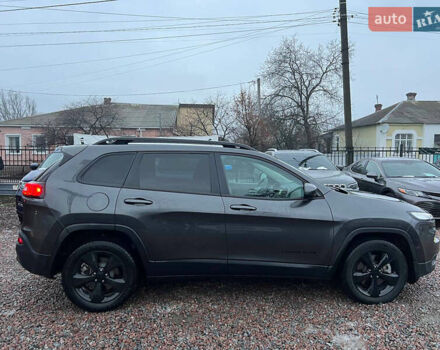 Серый Джип Чероки, объемом двигателя 3.24 л и пробегом 106 тыс. км за 14700 $, фото 7 на Automoto.ua