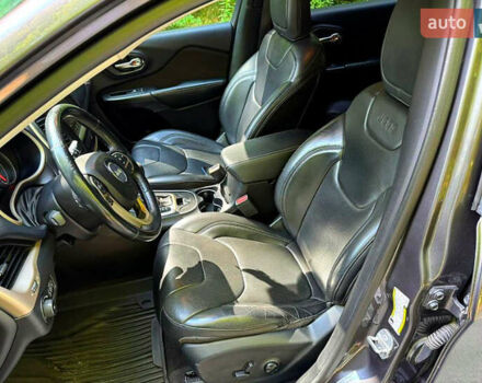 Серый Джип Чероки, объемом двигателя 3.24 л и пробегом 133 тыс. км за 15000 $, фото 8 на Automoto.ua