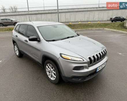 Сірий Джип Cherokee, об'ємом двигуна 2.36 л та пробігом 140 тис. км за 12500 $, фото 4 на Automoto.ua