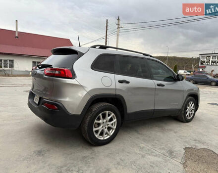 Серый Джип Чероки, объемом двигателя 2.4 л и пробегом 180 тыс. км за 13650 $, фото 6 на Automoto.ua