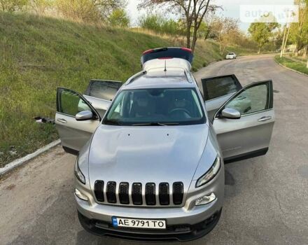 Сірий Джип Cherokee, об'ємом двигуна 2.36 л та пробігом 92 тис. км за 13800 $, фото 4 на Automoto.ua