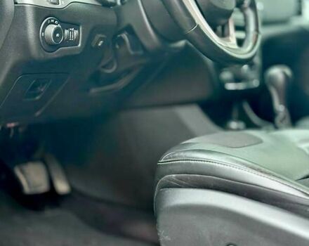 Серый Джип Чероки, объемом двигателя 2.36 л и пробегом 137 тыс. км за 14500 $, фото 21 на Automoto.ua