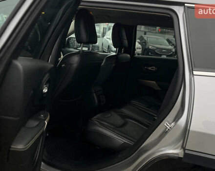 Серый Джип Чероки, объемом двигателя 2.4 л и пробегом 173 тыс. км за 16000 $, фото 19 на Automoto.ua