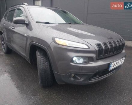 Сірий Джип Cherokee, об'ємом двигуна 3.24 л та пробігом 155 тис. км за 17500 $, фото 2 на Automoto.ua
