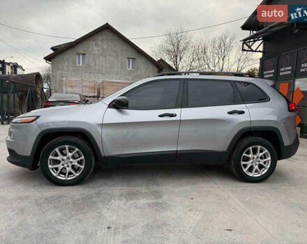 Серый Джип Чероки, объемом двигателя 2.4 л и пробегом 180 тыс. км за 13650 $, фото 3 на Automoto.ua