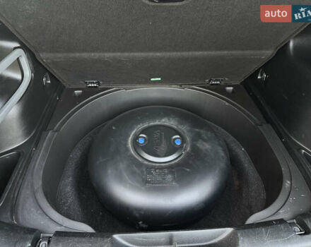 Серый Джип Чероки, объемом двигателя 3.24 л и пробегом 144 тыс. км за 17000 $, фото 16 на Automoto.ua