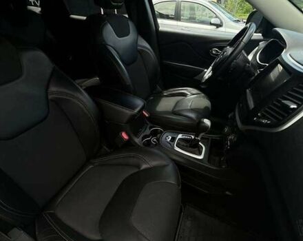 Серый Джип Чероки, объемом двигателя 2.36 л и пробегом 110 тыс. км за 11000 $, фото 4 на Automoto.ua