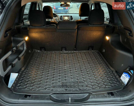 Серый Джип Чероки, объемом двигателя 3.24 л и пробегом 106 тыс. км за 14700 $, фото 9 на Automoto.ua