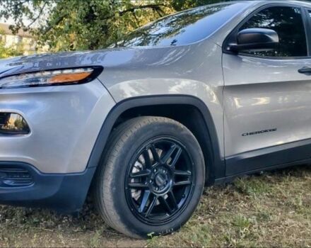 Серый Джип Чероки, объемом двигателя 2.4 л и пробегом 215 тыс. км за 13900 $, фото 2 на Automoto.ua