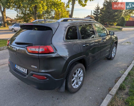 Серый Джип Чероки, объемом двигателя 2.36 л и пробегом 140 тыс. км за 16300 $, фото 3 на Automoto.ua